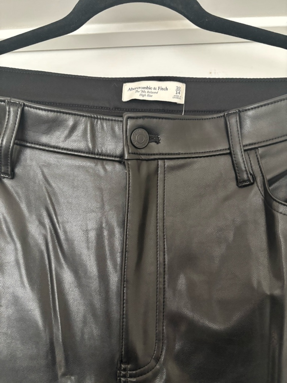 Abercrombie & Fitch Black Vegan Leather Pants High Rise Straight Leg NWT Size 32 - Picture 2 of 8